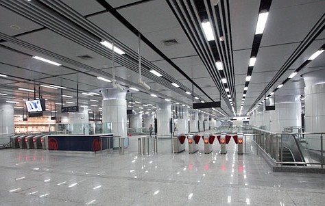 ���F����